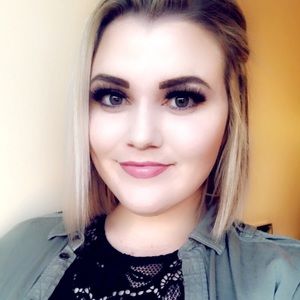 Meet your Posher, Linzee